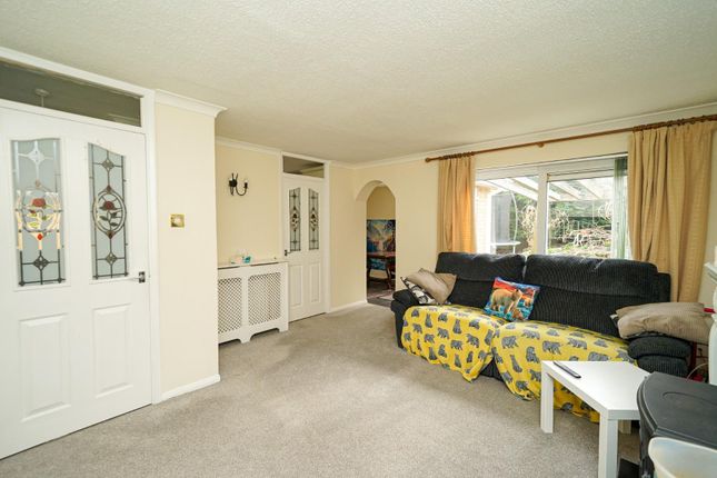 306, Grasmere Way, Leighton Buzzard photo 3