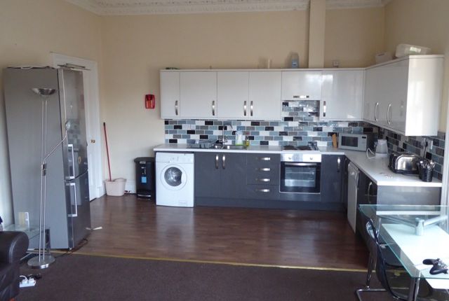 Living Room / Kitchen