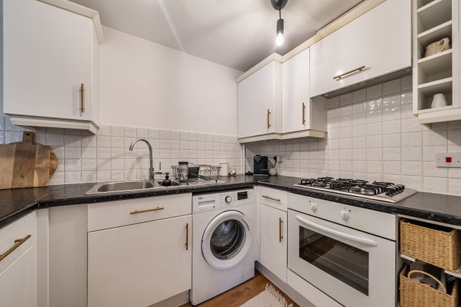 4, Elworth Court, Staffordshire photo 2