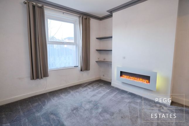 16 Hilldrop Terrace, Torquay photo 4