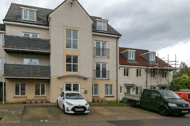 Flat to rent in Summit Close, Kingswood, Bristol