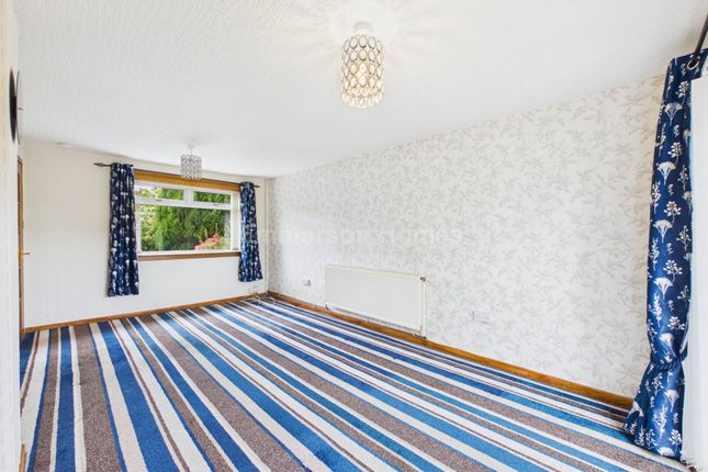 58, Clippens Road, Paisley photo 2