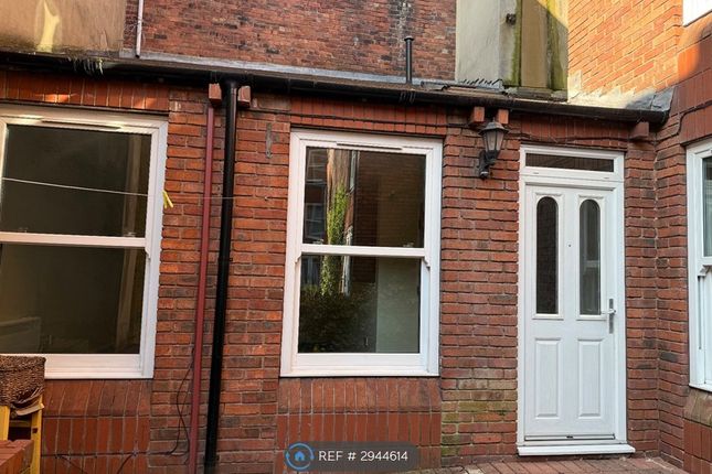 Regent Court, Briggate, Leeds photo 5