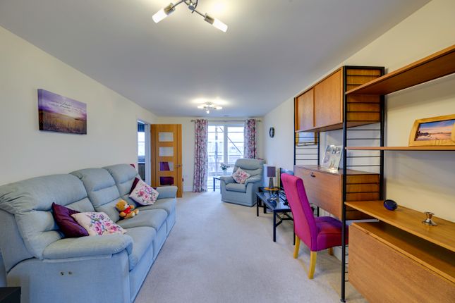 11, Pavilion Court, Felixstowe photo 2