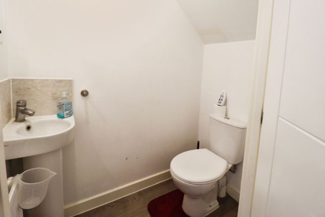 29, Westhorpe Avenue, Bury St Edmunds photo 4