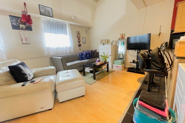 6, Mayna Court, Columbia Avenue, Edgware photo 3