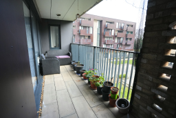 Alpine Road, London photo 2