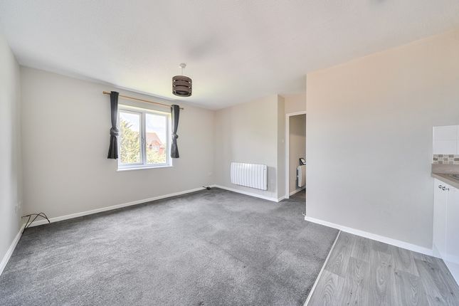 Flat Flat 12, Mimosa Court, Wisteria Way, Gloucester photo 3