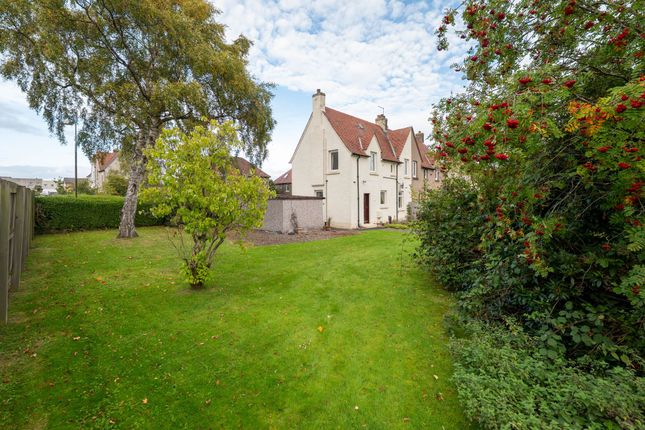 55 Cleghorn Drive, Broxburn photo 4