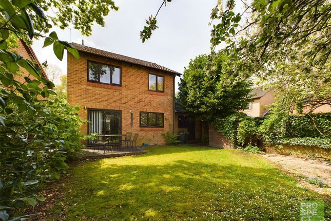Detached house for sale in Heather Close, Finchampstead, Wokingham, Berkshire