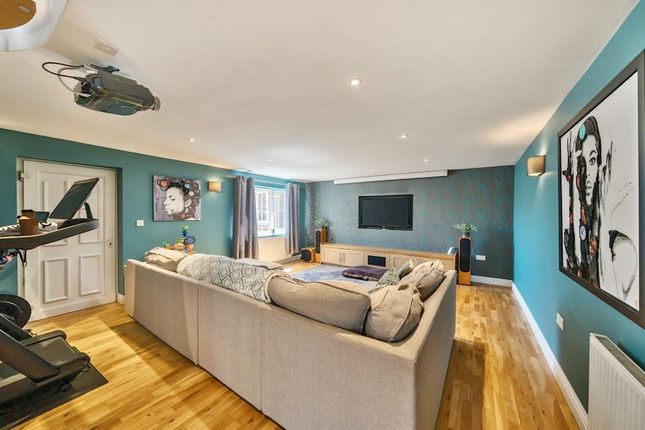 1 THE PADDOCK, Southmoor, Abingdon photo 2