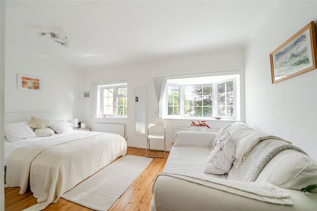 Glendale Mews, Beckenham photo 4