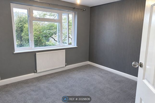 Flat, Holmdene Court Cambridge Road, Bournemouth photo 3