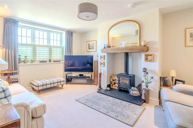 12, Barnard Crescent, Broadway photo 3