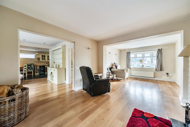 3, Anderson Crescent, Arborfield Cross photo 3
