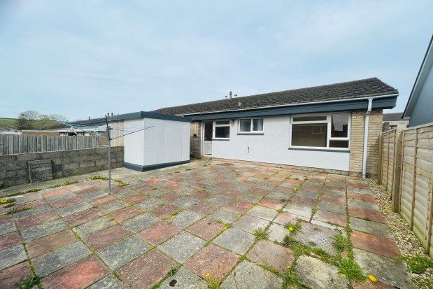 Bungalow to rent in Felin Ban Estate, Cardigan