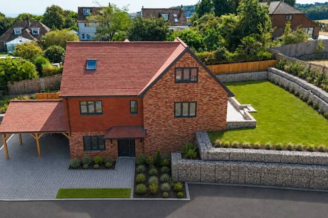 12, Bradshaw Close, Guestling photo 4