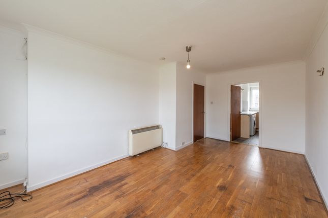 22e, Tullideph Road, Dundee photo 4