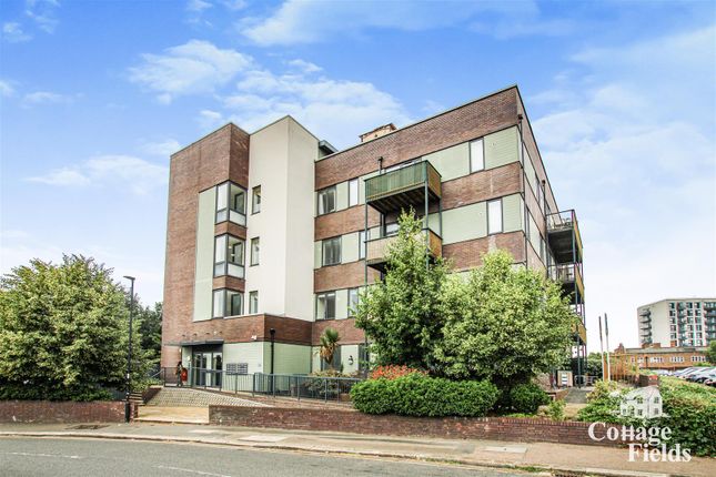 Flat for sale in Eaton Road, Enfield