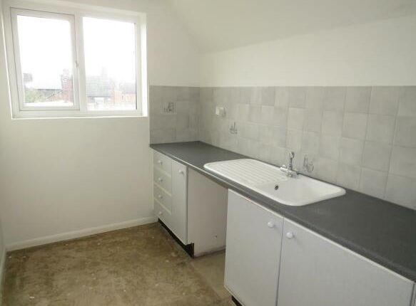 Flat to rent in Oliver Close, Rushden