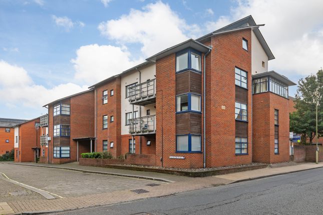 Thumbnail Flat to rent in Silchester Place, Winchester