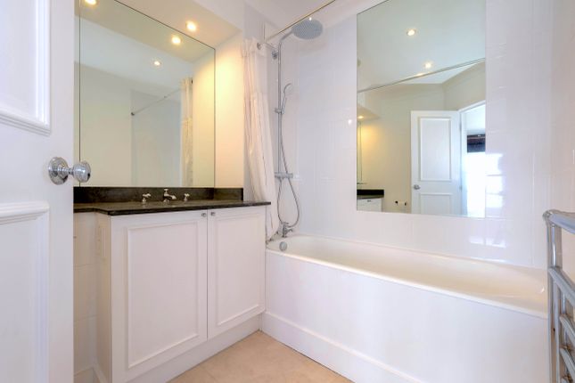 Town house to rent in Blyths Wharf, Narrow Street, London