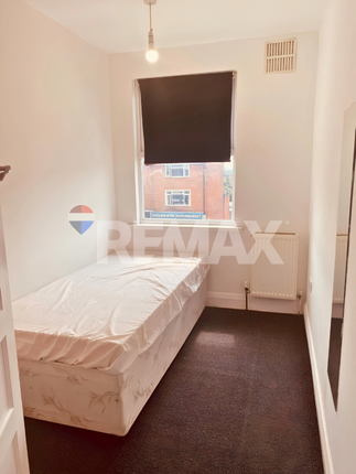 46a, Collier Row Road, Romford photo 4