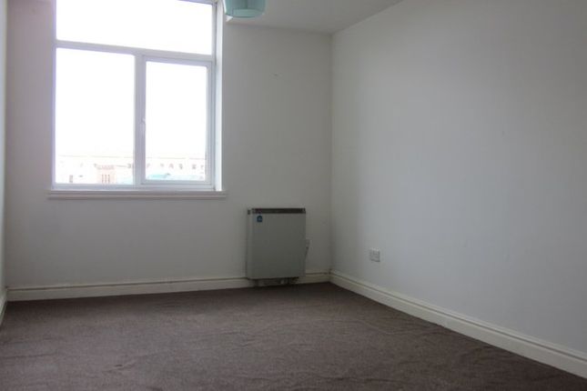 Flat to rent in Drewry Court, Derby