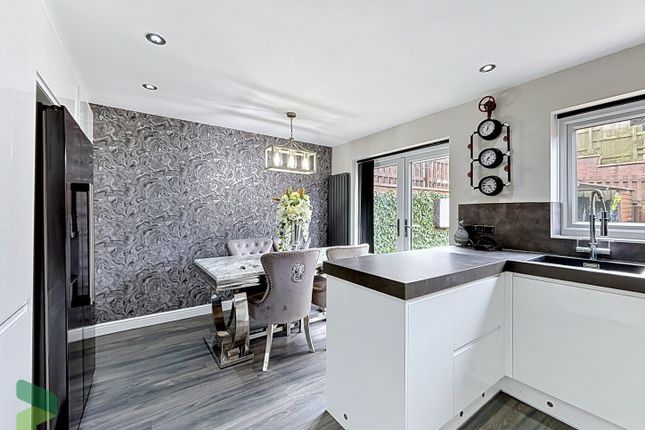 6, Maple Mews, Darwen photo 2