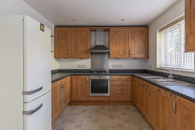 24, Finch Close, Faversham photo 3