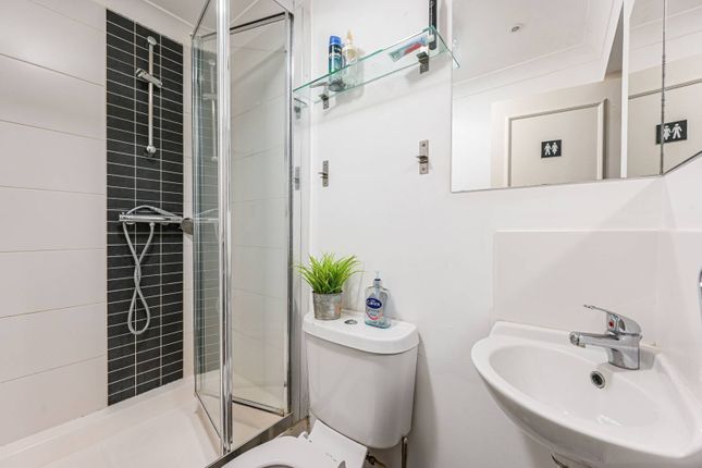 5-bed house on Trundleys Road, Deptford, £525,000