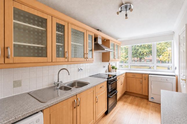 146, Cottingwood Court, Newcastle Upon Tyne photo 5
