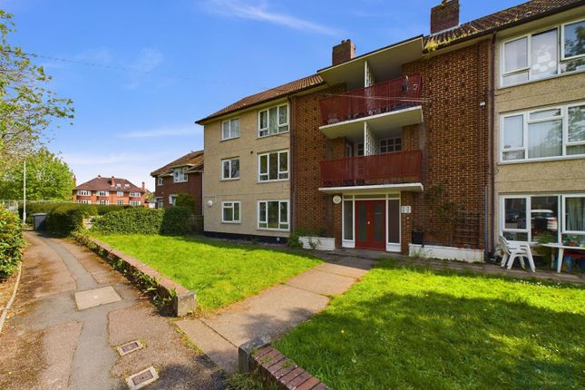 Thumbnail Flat for sale in Brook Close, Exeter