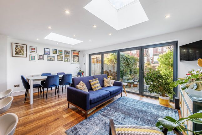 End terrace house for sale in Weymouth Avenue, London