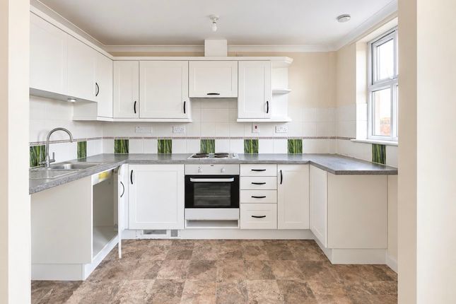 40 Stoke Road, Gosport photo 3