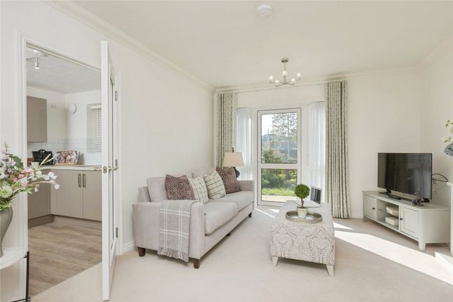 12 Burlington Lodge,, Birchwood Park Avenue, Kent photo 4