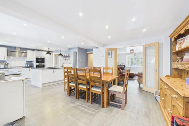 12, Clarke Close, Cullompton photo 4
