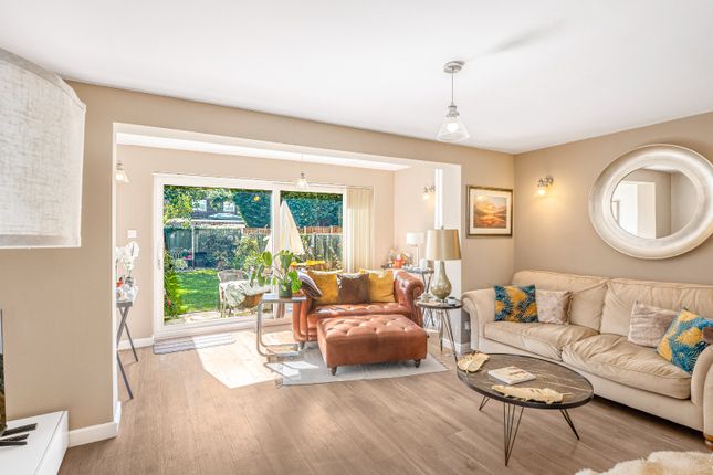 16 Princes Drive, Codsall, Staffordshire photo 3