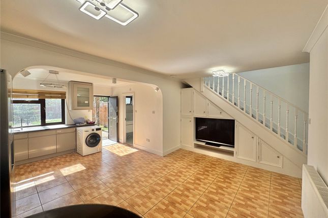 100, Ashley Drive, Hertfordshire photo 3