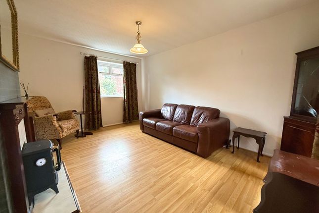 8 Carrswood Road, Manchester photo 4