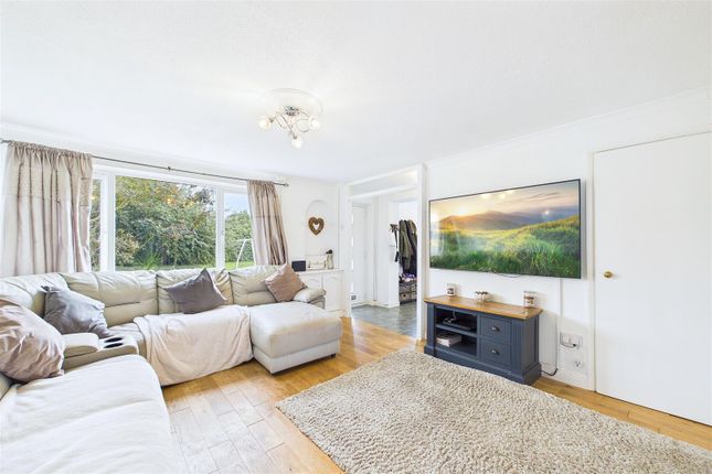 31, Saxby Close, Clevedon photo 4