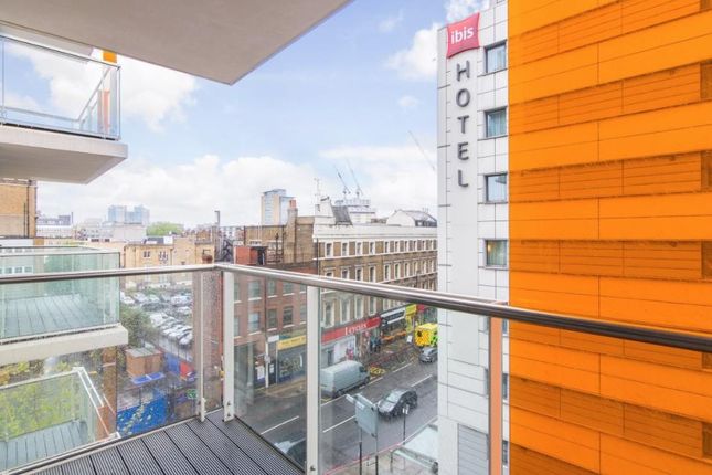 Thumbnail Flat to rent in Aldgate, London
