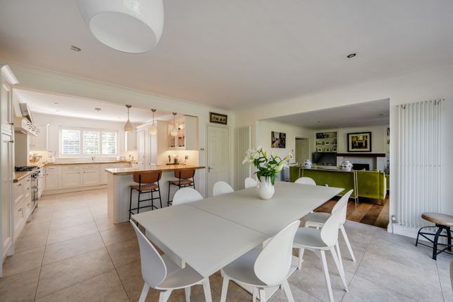 Tudor Lodge,, Heathway, East Horsley photo 2