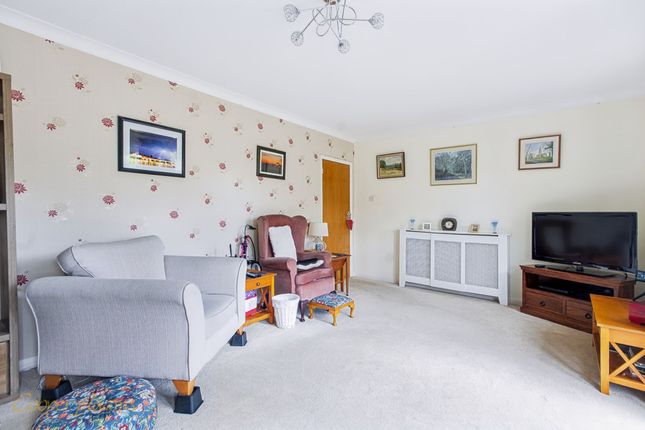 40 Sutton Avenue, Littlehampton photo 4