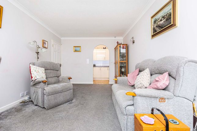 Homecorfe House, Wentworth Drive, Broadstone photo 4
