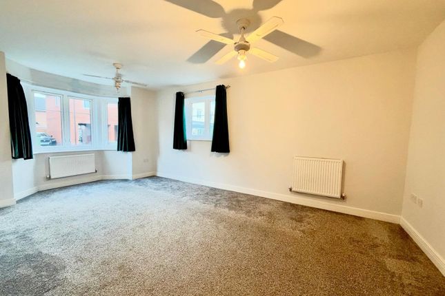Oxlade Drive, Berkshire photo 3
