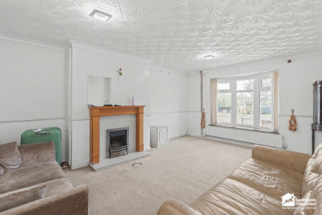 92, Monmouth Drive, Leicester photo 2