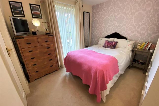 12 Sandringham Road, Birmingham photo 4
