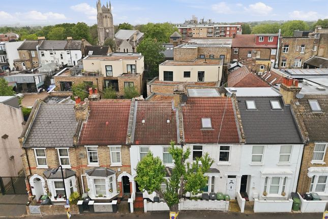 18, Carlton Road, London photo 2