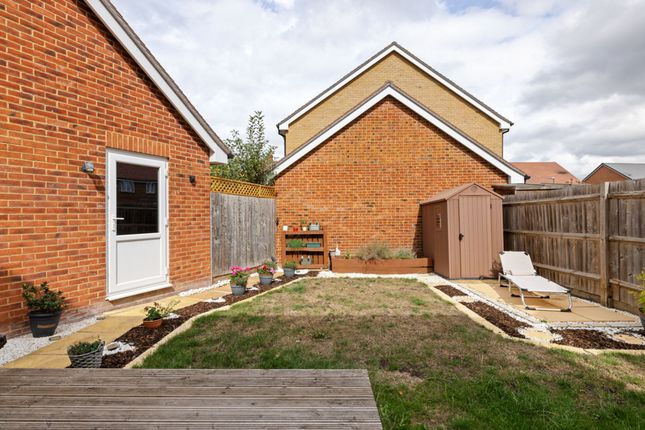 27 Hammersley Drive, Aldershot photo 4